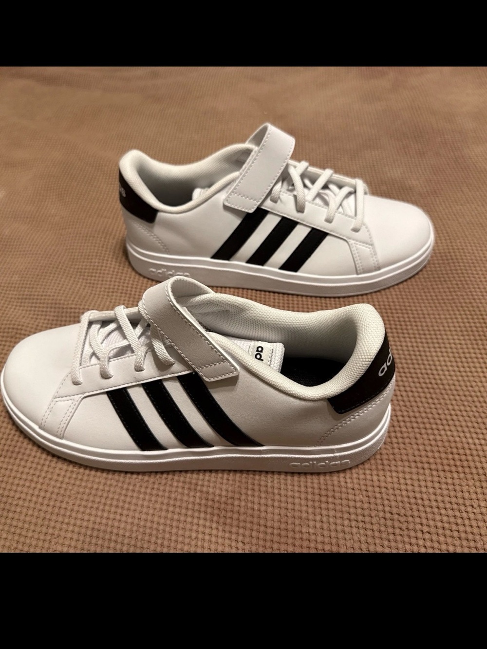 Adidas Grand Court 2.0 White Black Sneakers Shoes Kids 5.5 / Women 7